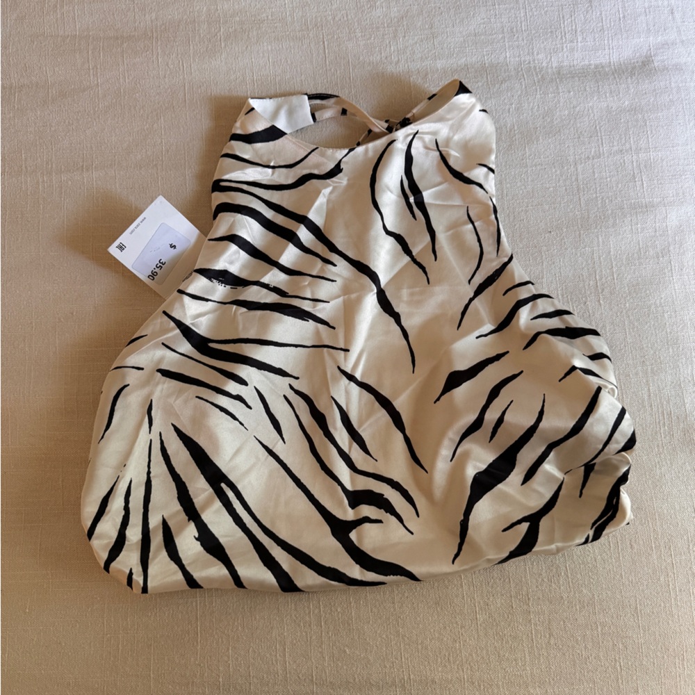 NWT Zara Halter Crop top zebra striped Medium